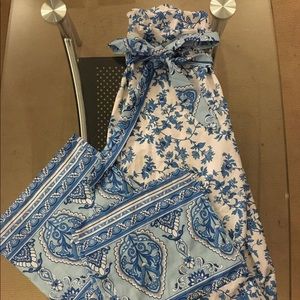 Blue floral loose fitting pants